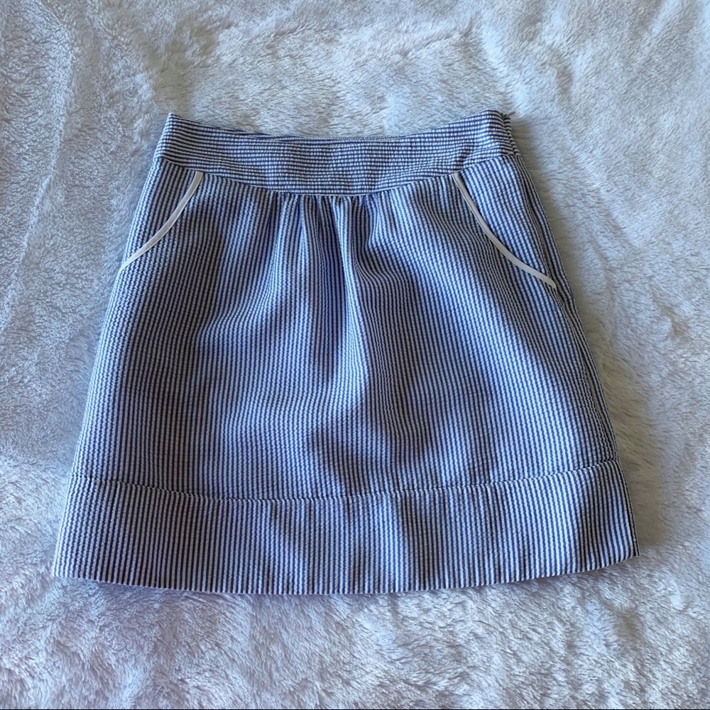 Seersucker skirt size small with pockets